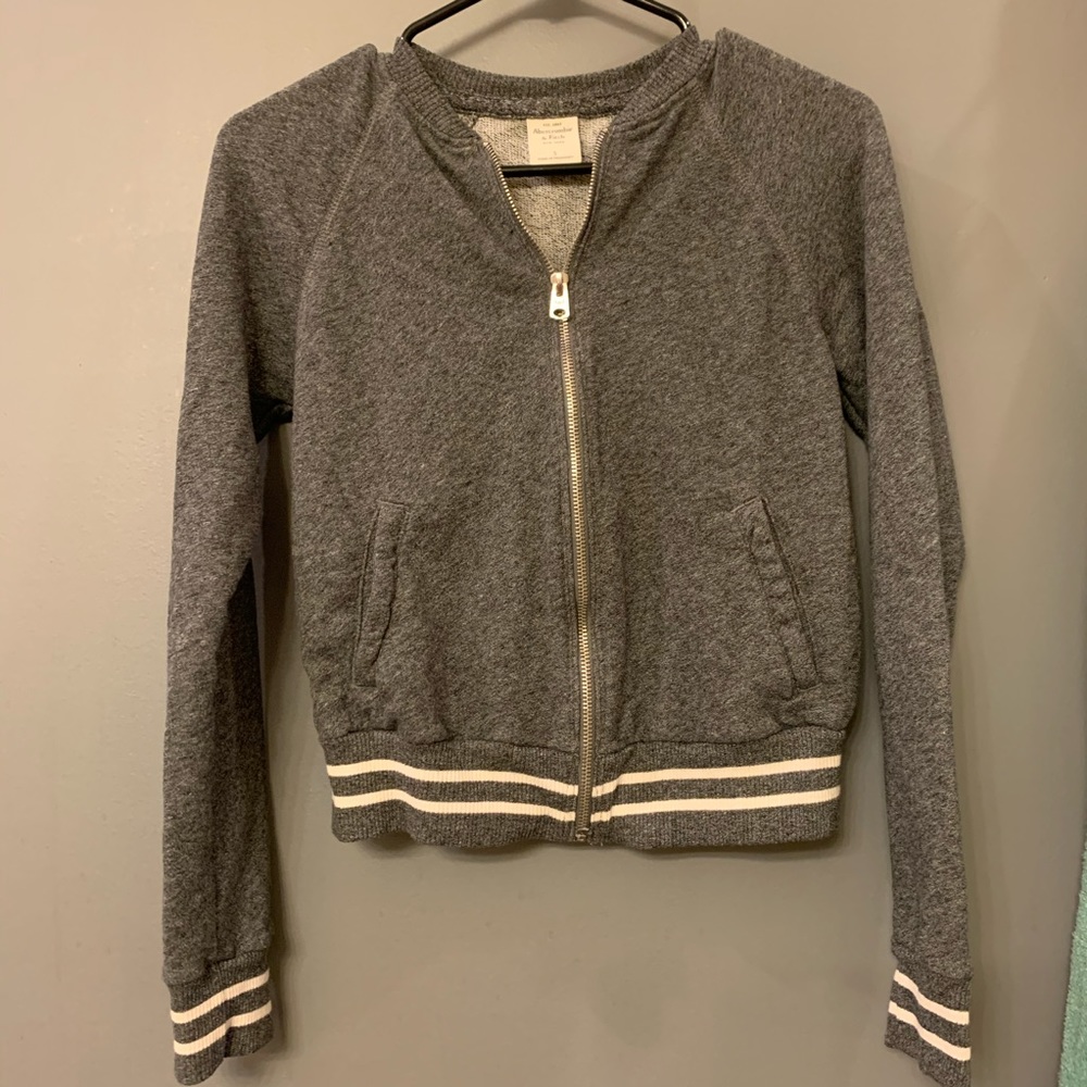 Grey Jacket - Picture 5 of 7